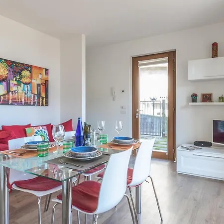 Magnolia B - Apartment Musso